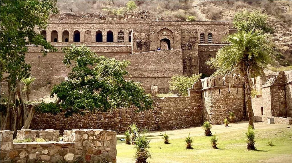 Bhangarh Fort - Most Haunted Fort In India